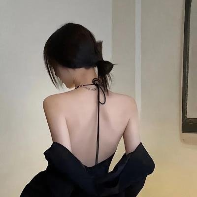 背中